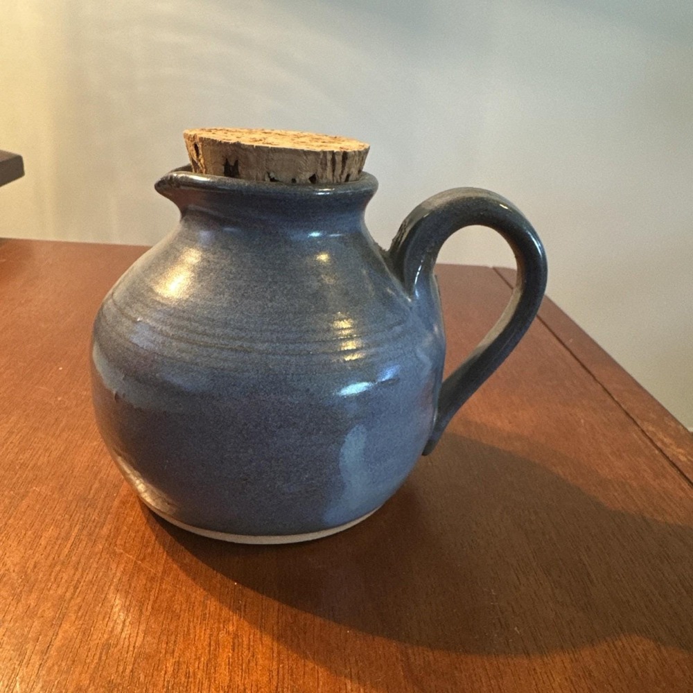 VTG small Studio Pottery jug with cork stopper semi-matte blue Stamped B‎